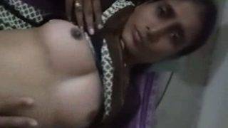 Istri India Telanjang Digelitik Jari