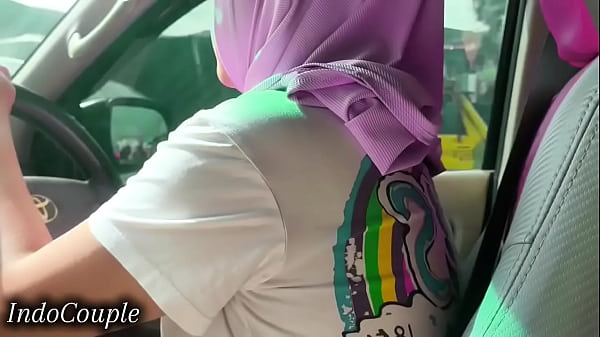 Istri Berhijab Di Jakarta Terekam Video Mesum Saat Nyetir Sambil Ngocok Pacar