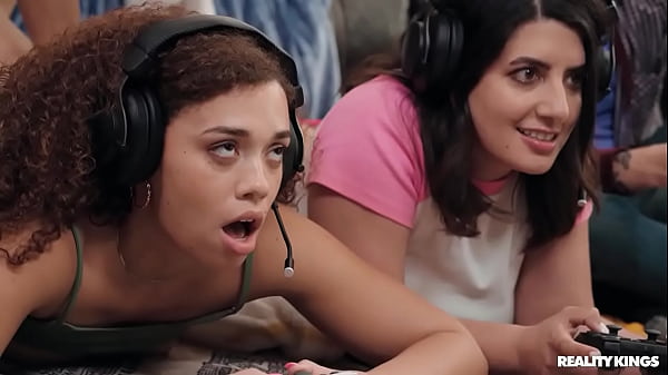 Mode Kerjasama Bercinta Untuk Gamer Cewek / Realitas Raja