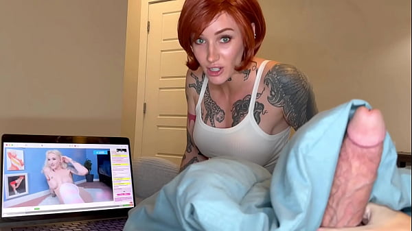 Ibu Tiri Menangkapmu Mengocok Kontol Sambil Nonton Kakak Tirimu Di Webcam