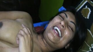 Gadis Delhi Rakus Menelan Sperma India Berkali-kali