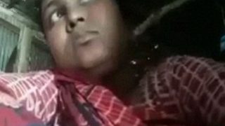 Istri Rumah Tangga Bangladesh Yang Kesepian Mengisi Kekosongan Dengan Mainan Getar