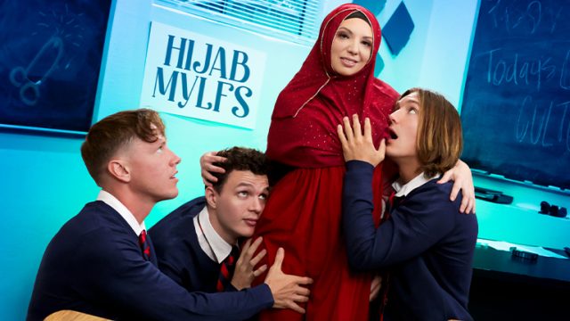 Mylfs Berhijab – Butuh Wanita Sejati Untuk Melayani Tiga Kontol Sekaligus