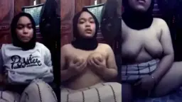 Ukhti Abg Montok Jilbab Colmek, Meremas Sambil Ngangkang