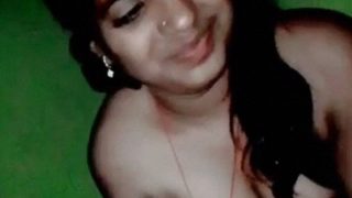 Video Gadis Desi Kampung Ngentot Tangan Klien