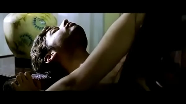 Adegan Panas Dan Seksi Di Film Hindi Bikin Ngilu