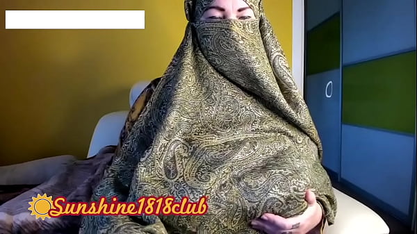 Sensasi Webcam Milf Turki-arab Berhijab Dengan Payudara Besar, 10 November