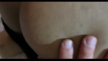 مصري ديوث مراته تتناك من ورا بزازها الكبيرة وطيزها الملبن قدام عينه