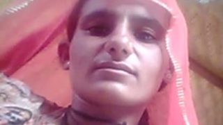 Aunty Rajasthan Lagi Pengen Tempelin Kontol Ke Memek, Gesek-gesek Panas Bikin Ngilerr