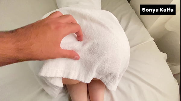 Ibu Tiri Seksi Digilas Habis Habisan Abis Renang