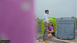 Ngentot Panas Di Atas Atap! Jangan Keluarin Di Dalam, Sayang.