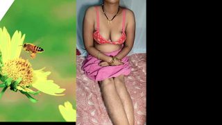 Desi Istri Rumah Tangga Seksi, Memek Basah Kena Tusuk