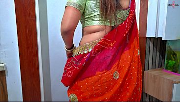 Bhabhi Desi Ghar Ki Rasoi Mein Doodh Wale Ka Bill Chukane Ke Liye Zor Ki Chudai, Hindi Audio Ke Saath.