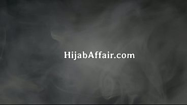 Ibu Tiri Arab Kira Kontolku Lampu, Sampe Ujungnya Basah Kena Embun.