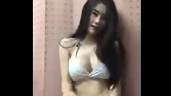 Asiática Goyangin Memek Panas Pas Live Streaming Di Facebook