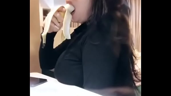 Monica Adhea, Model Indonesia, Bibir Mulus Nempel Kontol, Crot Di Muka, Nafsu Gila.
