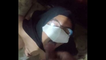 Cewek Indonesia Ngentot Di Kamar Mandi Sambil Minum Air Kencing, Airnya Tumpah Ke Mana-mana