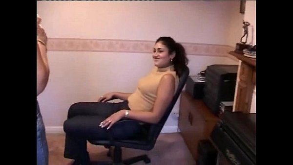 Ngentotin Malvina India Sama Lisa Inggris, Jilat-jilat Memek Amatir Part 3