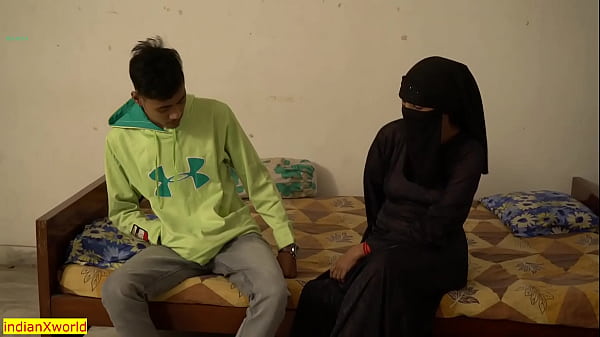 Cewek Jilbab India Main Serong Sama Temen Suami! Ngentotin Bini Gue