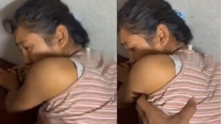 Gadis Pengendara Motor Di Silchar Merintih Panas Di Video Seks Viral Ini