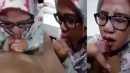 Jilbab Berkacamata, Muka Penuh Crot, Nikmatnya Kebanjiran.