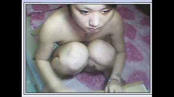 Cewek China Mungil Ngangkang Di Depan Kamera, Bikin Liur Ngiler.