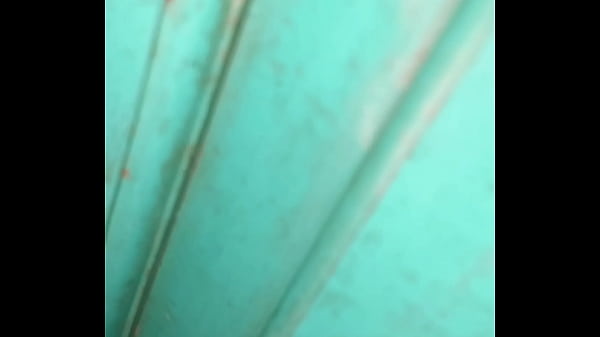 Lihat Istri Tetangga Kost Yang Sengaja Buka Pintu Pas Suami Pergi, Malah Diajak Main Kontol.