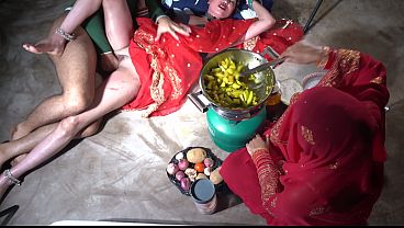 Ibu Tiri Desi India Lagi Ngewe Di Dapur, Ngomong Jorok Sambil Crot-crotan.