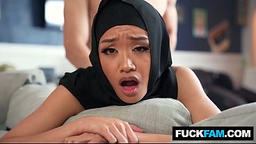 Hijabi Gak Kuat Tahan Budaya Amerika, Jade Kimiko Dijebak Parker Ambrose Sampai Basah