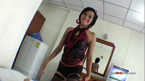 Bibir Mulus Thai Siap Hisap Kontol Sampai Muncrat