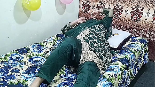 Wanita India Bersuami Panggil Bocah Muda, Main Kasar Di Ranjang, Suara Hindi Bikin Makin Panas.