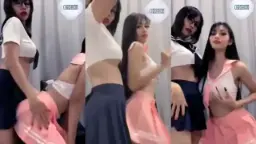 Dua Abg Pake Seragam Jepang Crottt Di Live Luluspark, Mulus Pol!