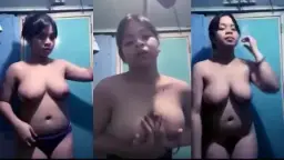 Tiktoker Montok Mandi Bikin Pengen Ngintip