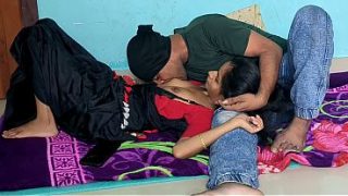 Tetangga Baru Bikin Bini Desi Makin Haus, Gua Kasih Minum Sampe Puas.