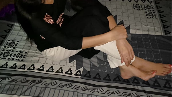 Tante Montok Gedenya Ngajak Gue Ke Rumah, Trus Dia Suruh Gue Ngegocok Pantat Gede Dia Semaleman. Video Bokep Baru.