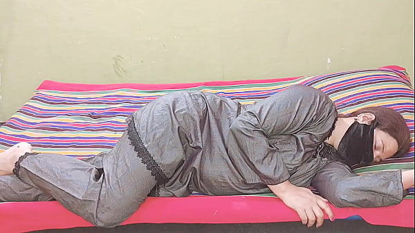 Pakistani Bhabhi Digebelin Kenceng Cepet Gaya Doggy, Suara Desi Hindi Bikin Makin Panas