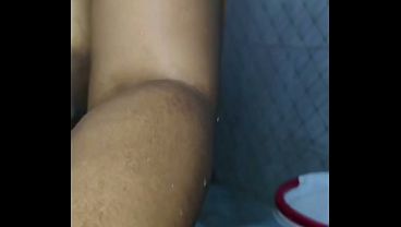 Ibu Tiri Desi India Mandi, Mms Kamera Tersembunyi, Istri Beneran Lagi Mandi.