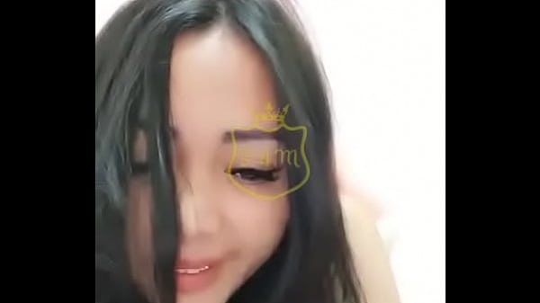 Tonton Live Show Indonesia Yang Bikin Mendingin, Goyangannya Bikin Pengen Lebih!