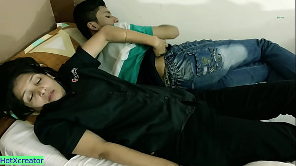 Ngeseks Bareng Kakak Tiri Di Kasur! Suara Hindi Bikin Makin Hot Dan Basah